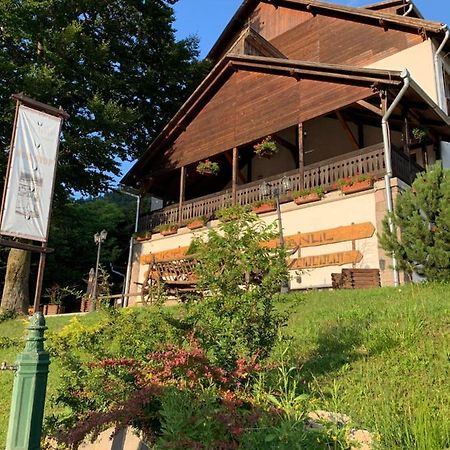 Csíki Határ Fogadó/ Hanul Hotarul Ciucului Hotel Bixad  Exterior foto